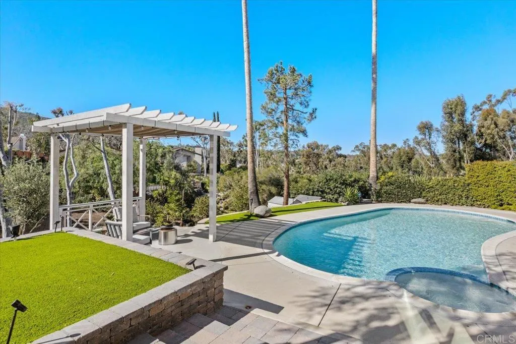 https://cdn.realtyfeed.com/cdn/127/306637720/44624c30849bb71921c2d77c880a6c65.webp
