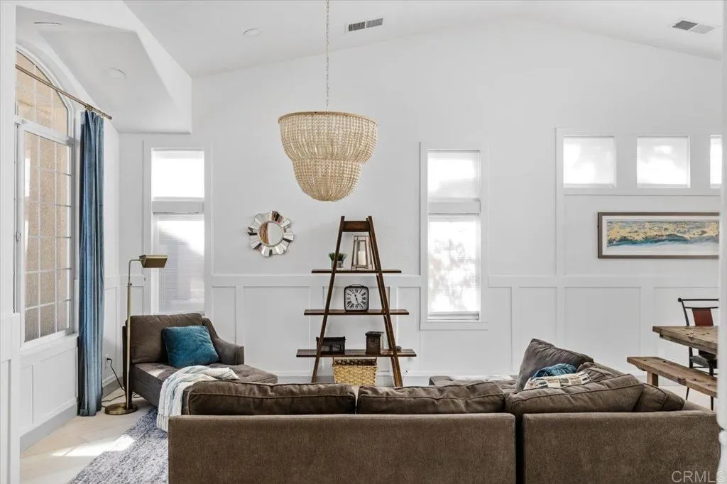 https://cdn.realtyfeed.com/cdn/127/306637720/c781a64cf9d7f4463fa777d3921f724e.webp