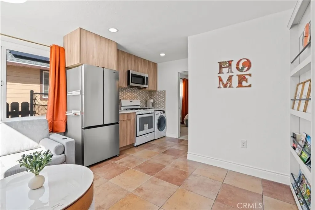 Tustin, CA 92780