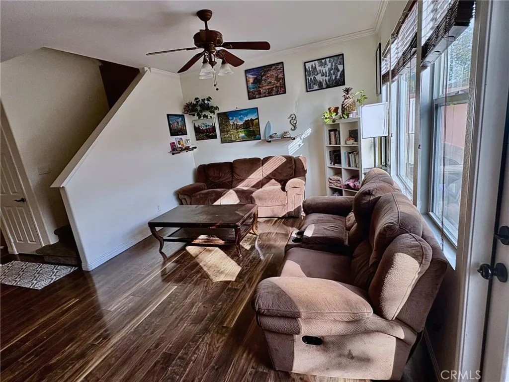 https://cdn.realtyfeed.com/cdn/127/306637757/6d1a2ef32ccd1e1eb89c0e5cf6f1bec5.webp
