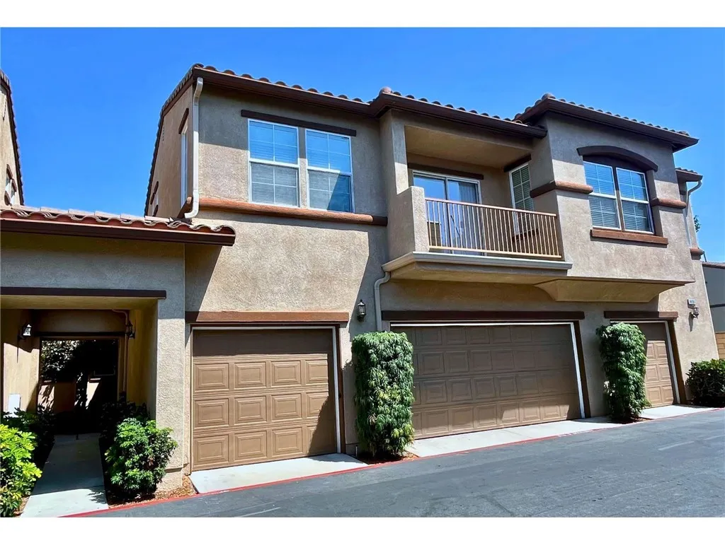 4484 Brisbane Way Unit 3, Oceanside, CA 92058 - Main photo, Oceanside, CA