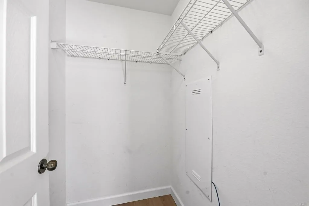 https://cdn.realtyfeed.com/cdn/127/306637789/04aa88d218cbfcbe3b305a6c51deb282.webp