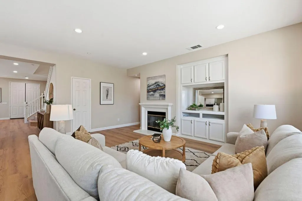 https://cdn.realtyfeed.com/cdn/127/306637789/4c813d4f6b701675bed612cd92777146.webp