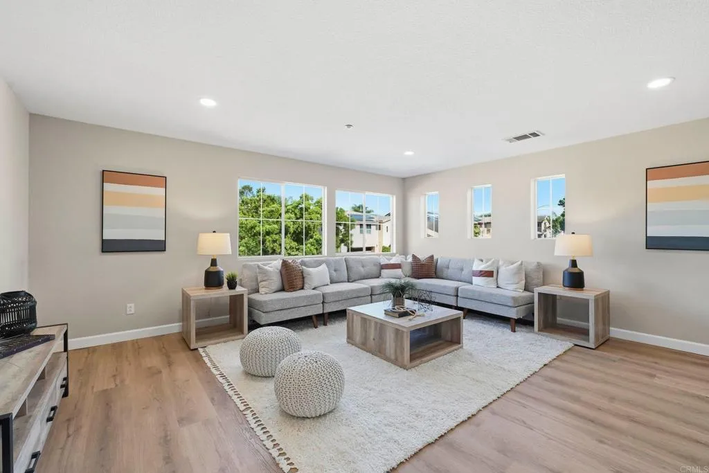 https://cdn.realtyfeed.com/cdn/127/306637789/653b4745520a0c1f9c66015953378b5d.webp
