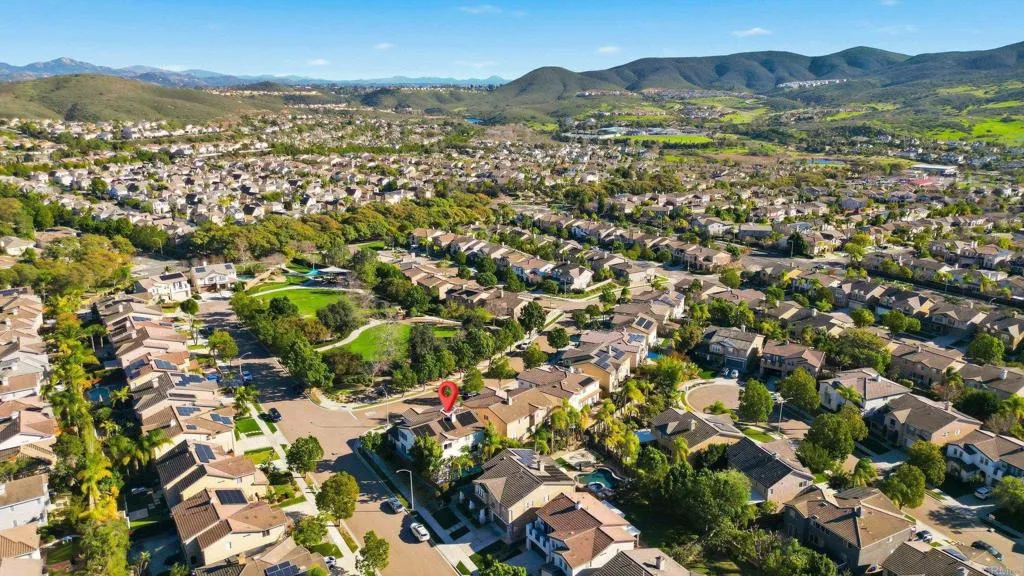 https://cdn.realtyfeed.com/cdn/127/306637789/6736e7059853fdbd03ee59f300c41604.webp