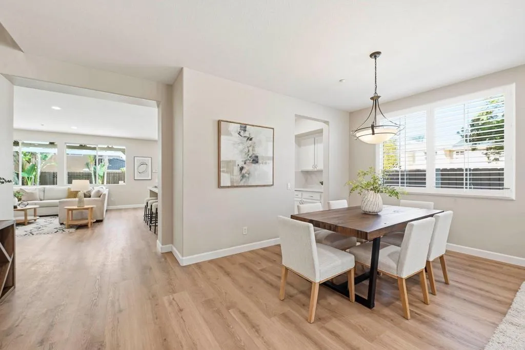 https://cdn.realtyfeed.com/cdn/127/306637789/cb2c131c74d189c6c42bb57c3c111dd1.webp
