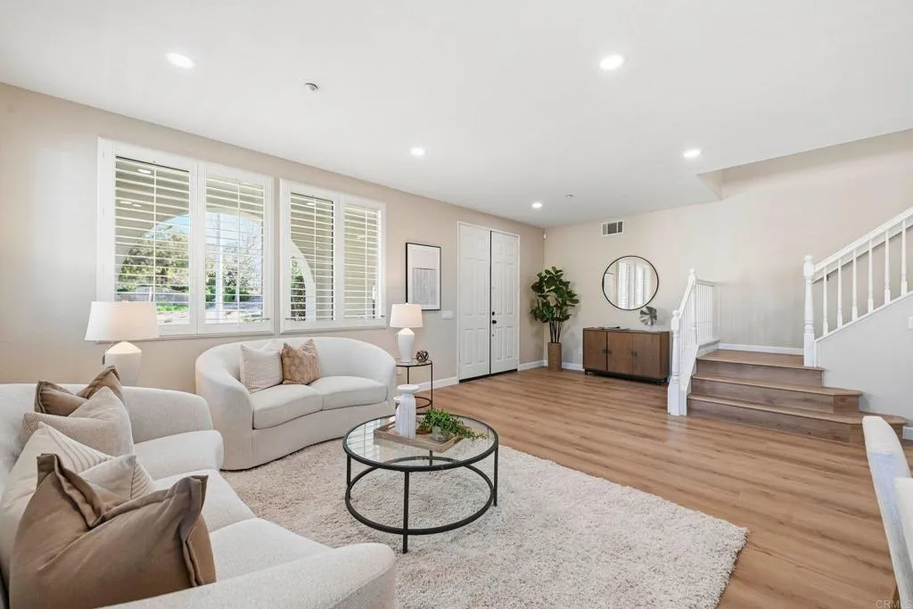 https://cdn.realtyfeed.com/cdn/127/306637789/d022ec12005598c61e2d4640fd681bf3.webp