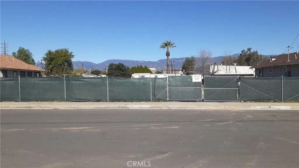 416 Oak, San Bernardino, CA 92401