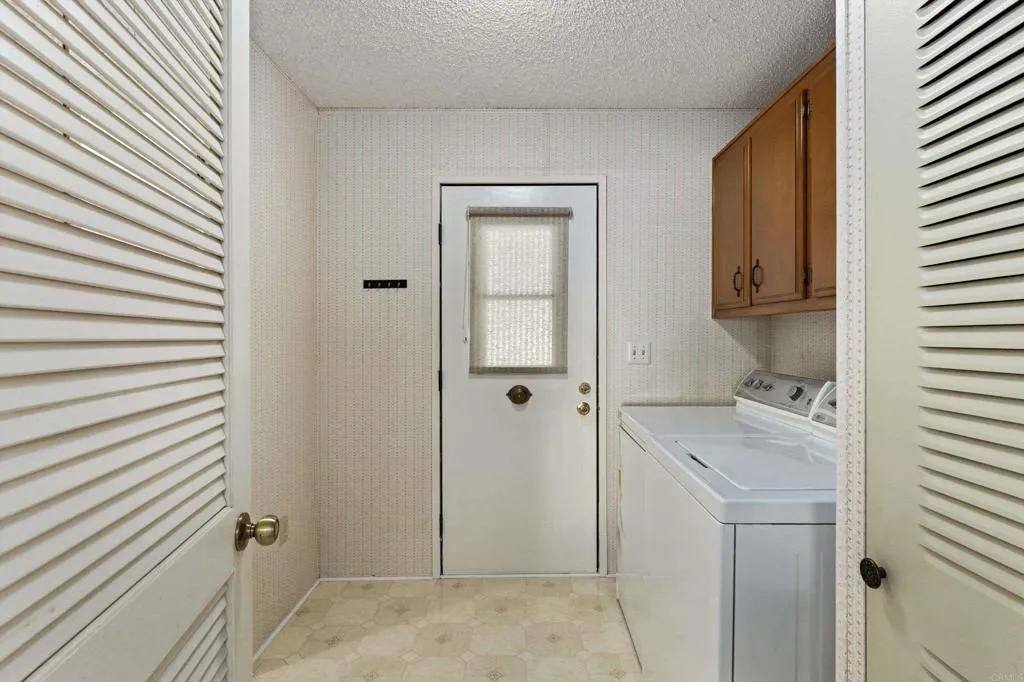 https://cdn.realtyfeed.com/cdn/127/306637994/de46127fa6a9899566779b8984c36c64.webp