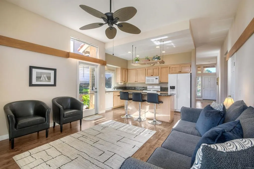 https://cdn.realtyfeed.com/cdn/127/306638006/1fc64d2ab5c747ff3ae95e5242326012.webp