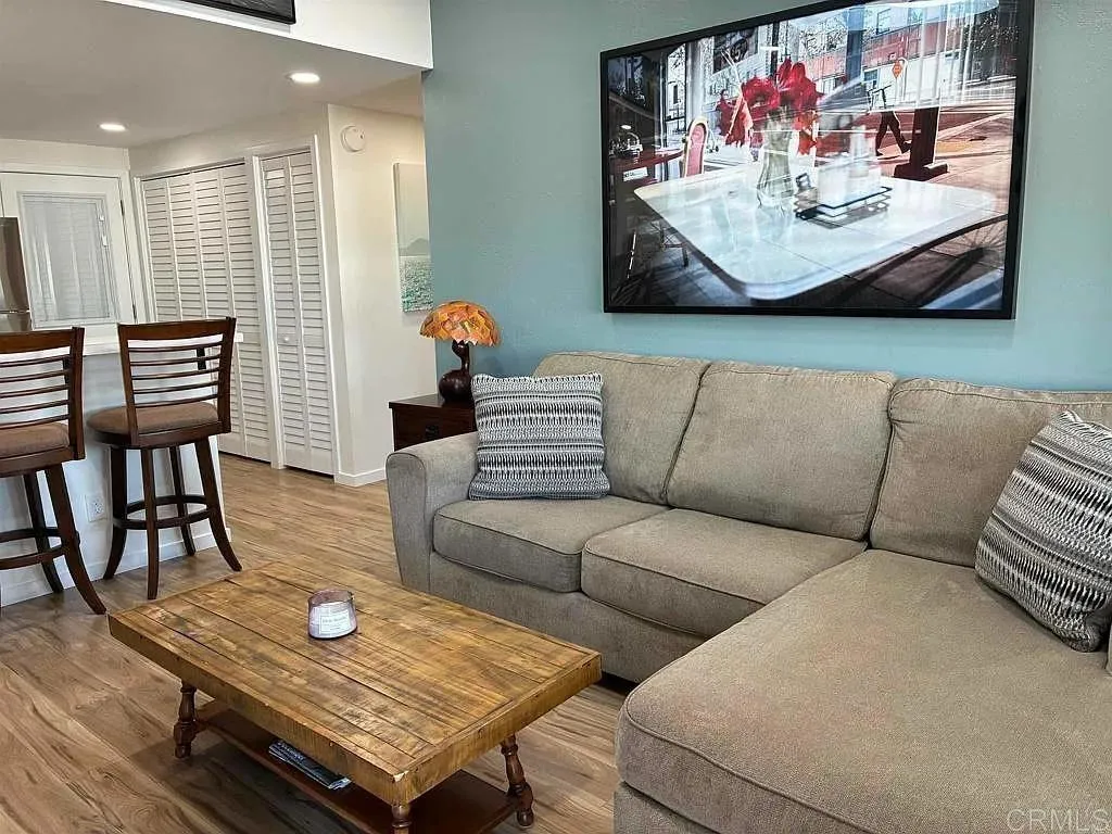 https://cdn.realtyfeed.com/cdn/127/306638059/3bf9a464ab932185fc1605aaef1b3400.webp