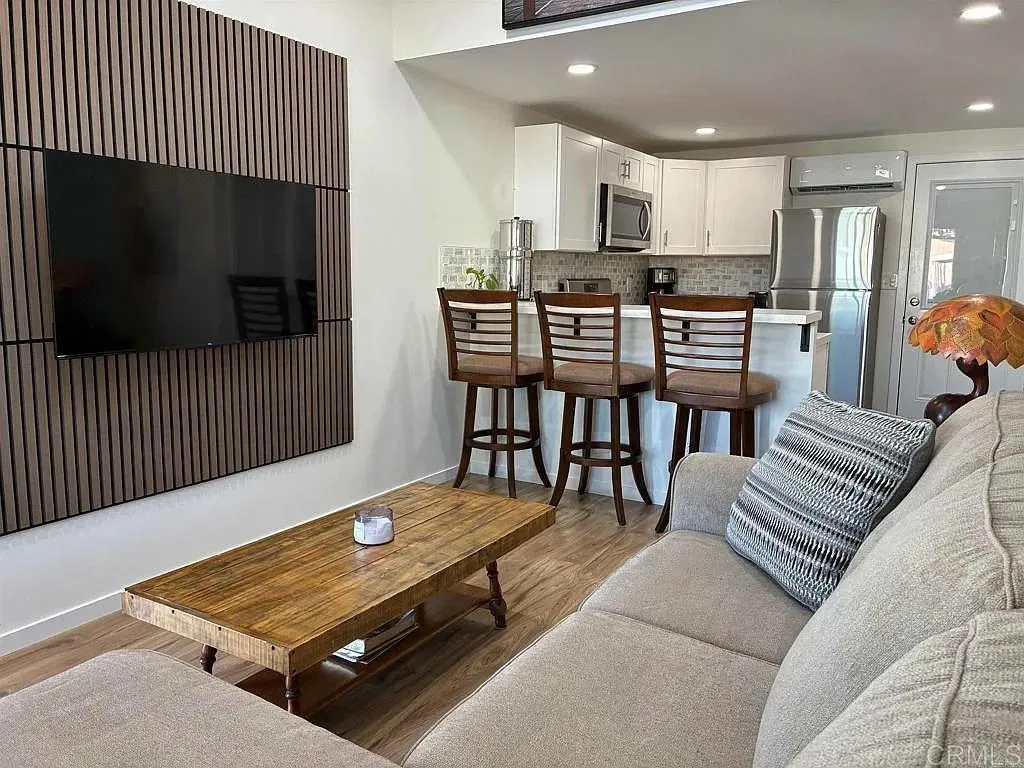 https://cdn.realtyfeed.com/cdn/127/306638059/981a5aee7c7159648ffe1f27c54ad3a3.webp