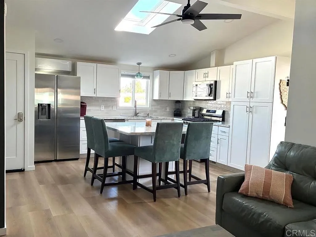 https://cdn.realtyfeed.com/cdn/127/306638059/ab5dc34a9c25bc2654b9e63b391249a1.webp