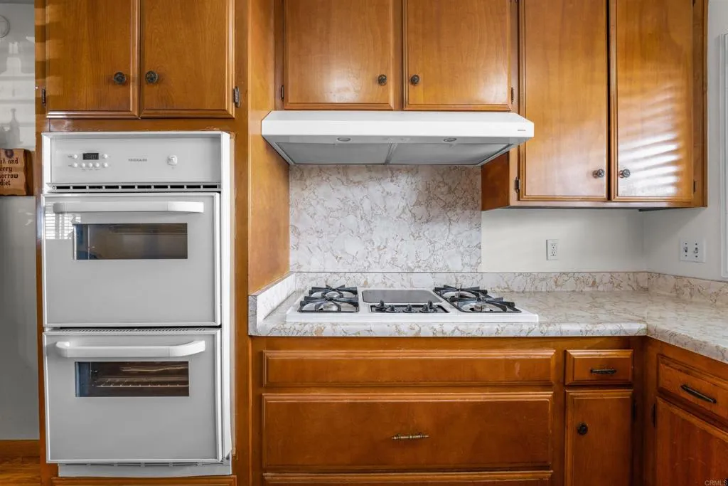 https://cdn.realtyfeed.com/cdn/127/306638071/ee7ad1bff9efa09baab35cca95b11097.webp
