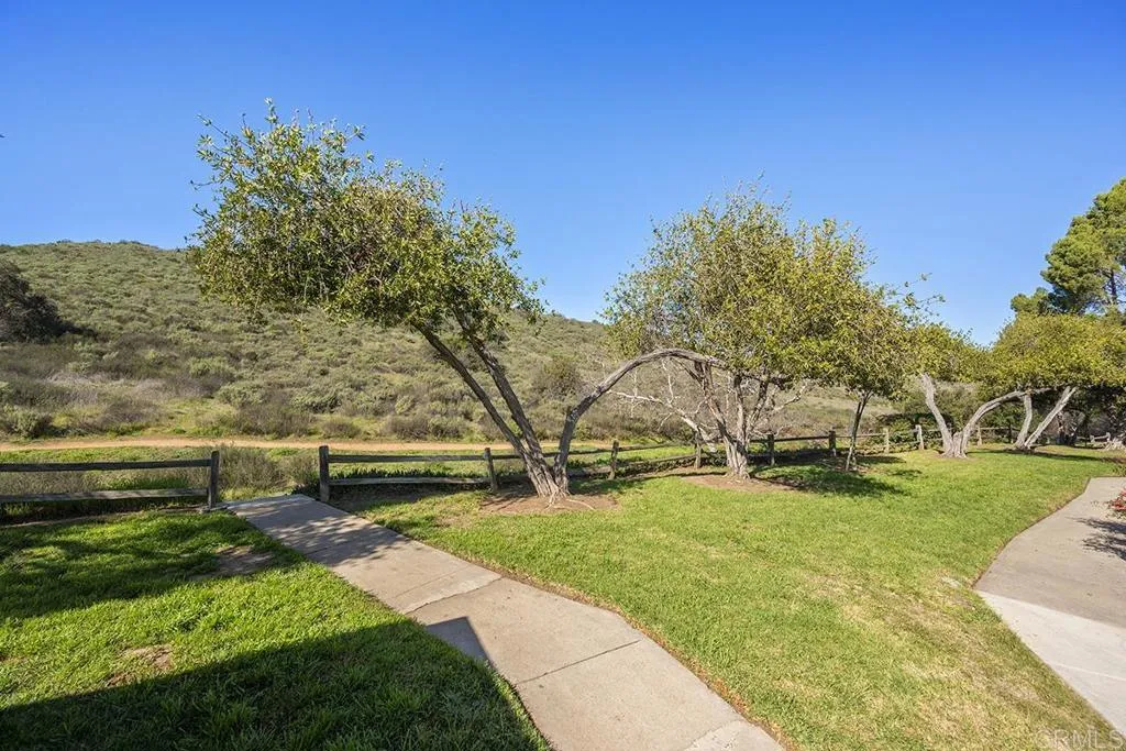 https://cdn.realtyfeed.com/cdn/127/306638076/925bb7fe4788418980feb2a396840975.webp