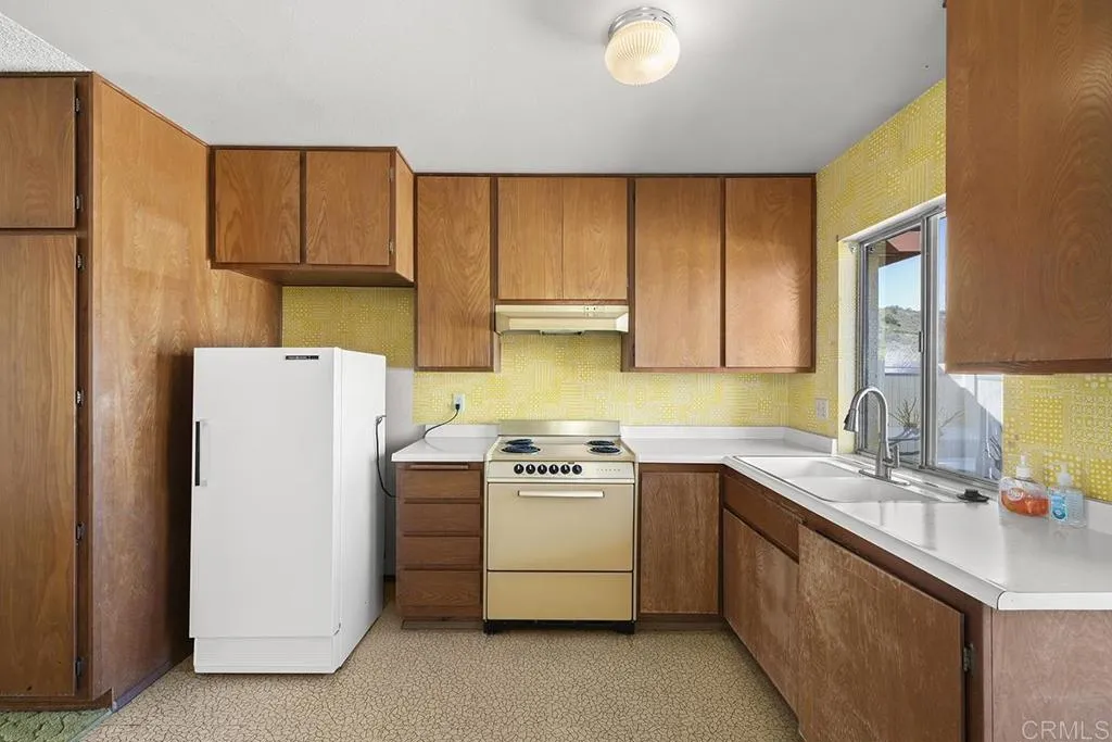 https://cdn.realtyfeed.com/cdn/127/306638076/feb0067b81807710f6da4756b61a9a3b.webp