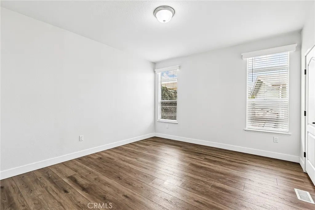 https://cdn.realtyfeed.com/cdn/127/306638122/1a9178fac1e4ef5cd16bf8f9c5e0a9d8.webp