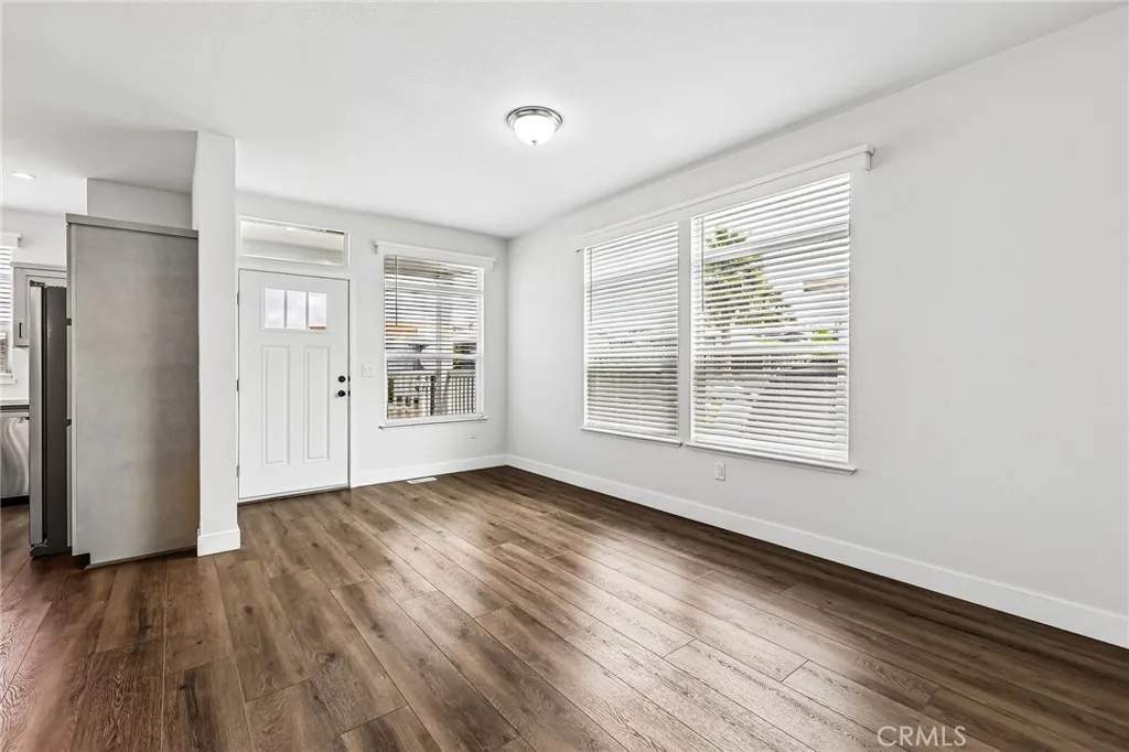 https://cdn.realtyfeed.com/cdn/127/306638122/5d3ef6368f0bb6f7d868b6c0fad8b8d9.webp