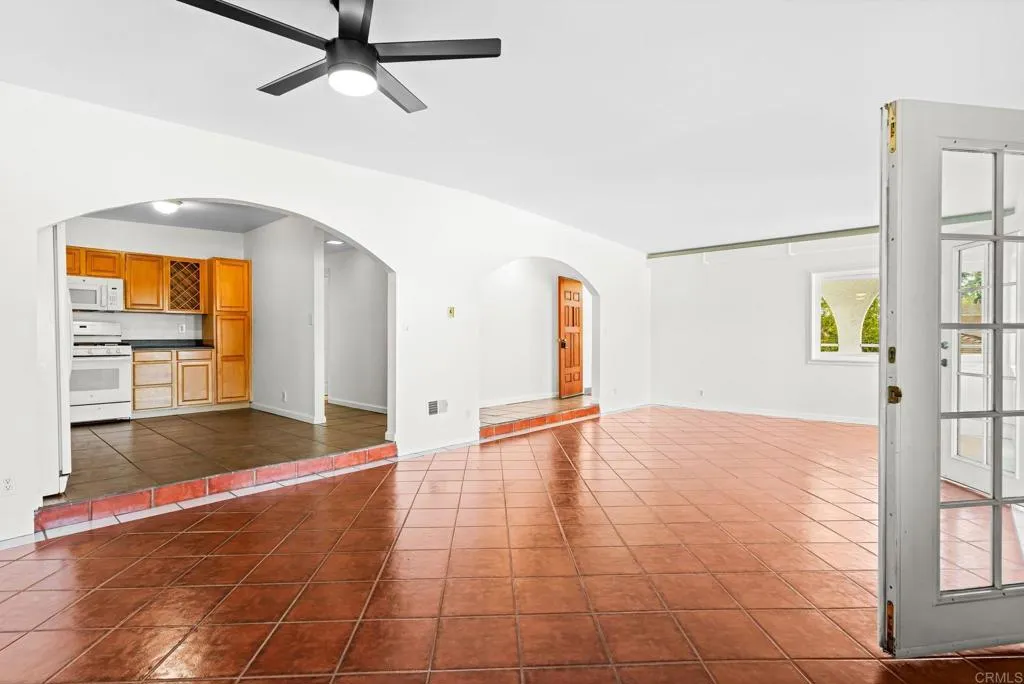 Photo #9: PTP2600977 Listing: Photo #9