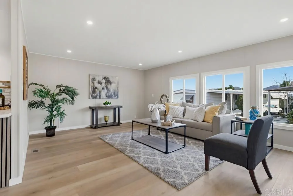 $750,000+