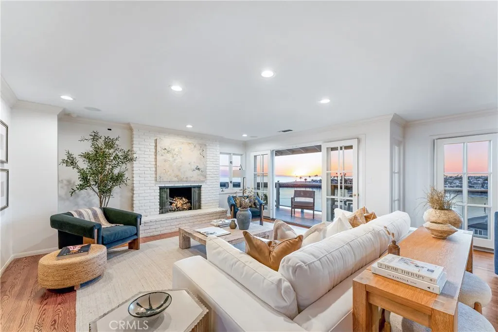 2727 Ocean Boulevard, Corona Del Mar, CA, 92625