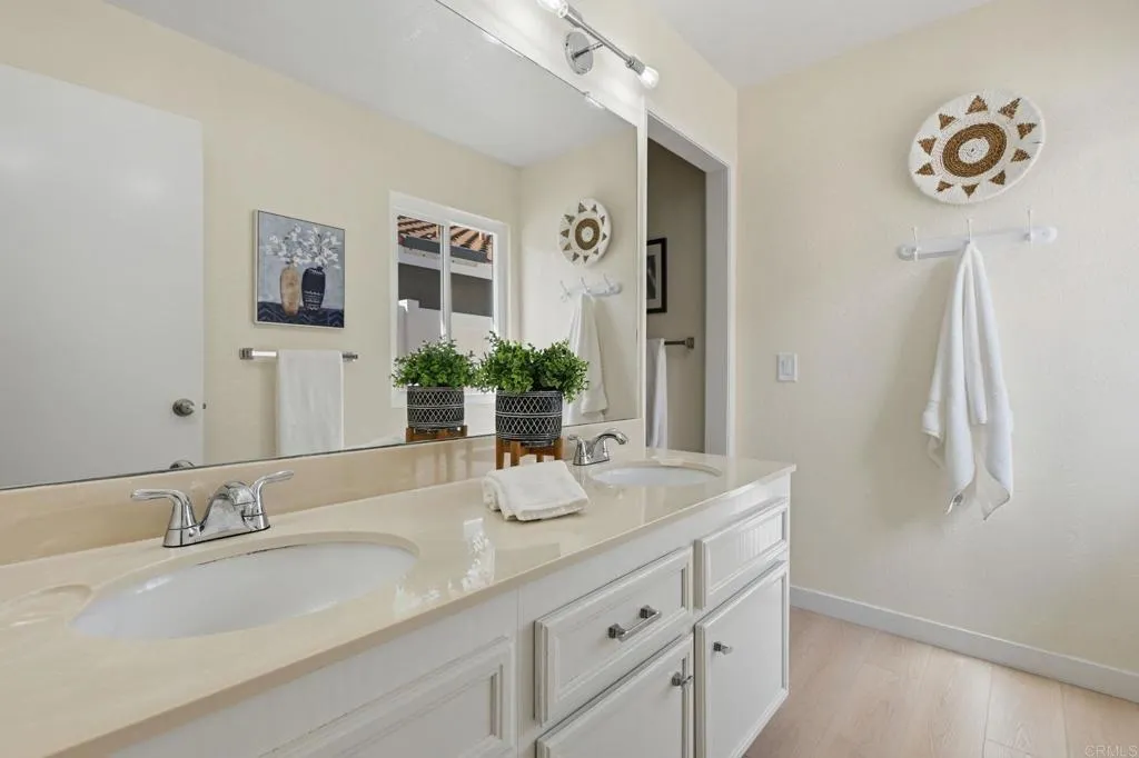 https://cdn.realtyfeed.com/cdn/127/306638291/9bc9272b7e0673a251fdf8722687df12.webp
