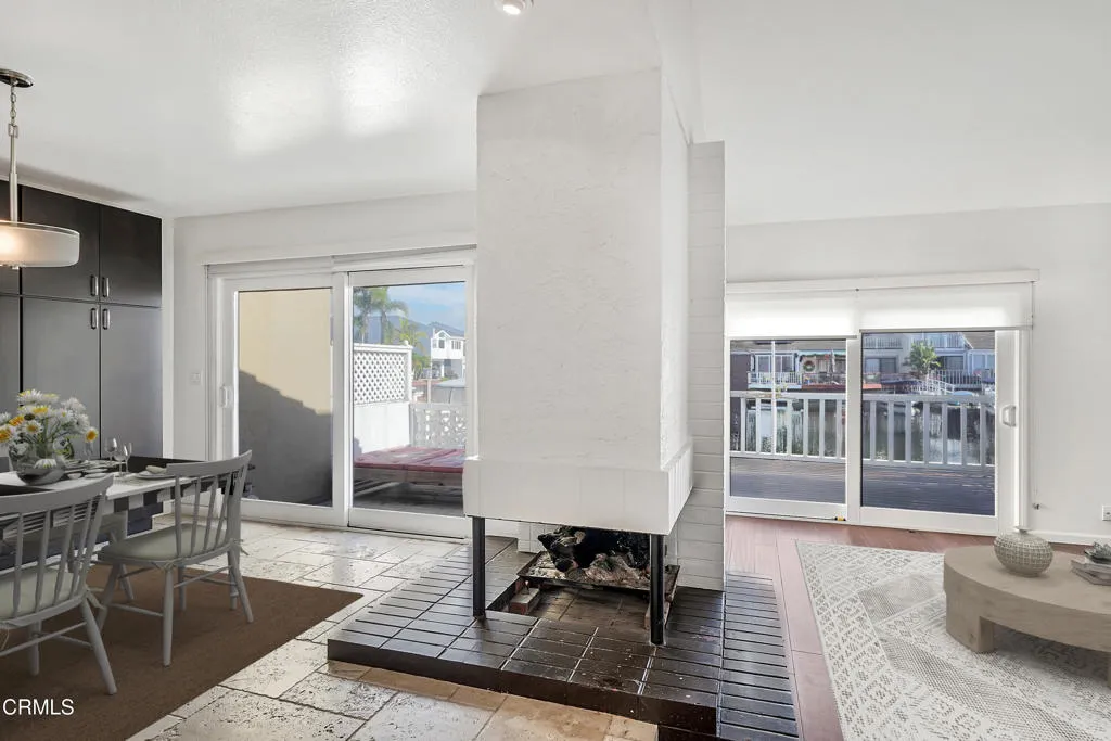 2010 Kingsbridge Way, Oxnard, CA, 93035