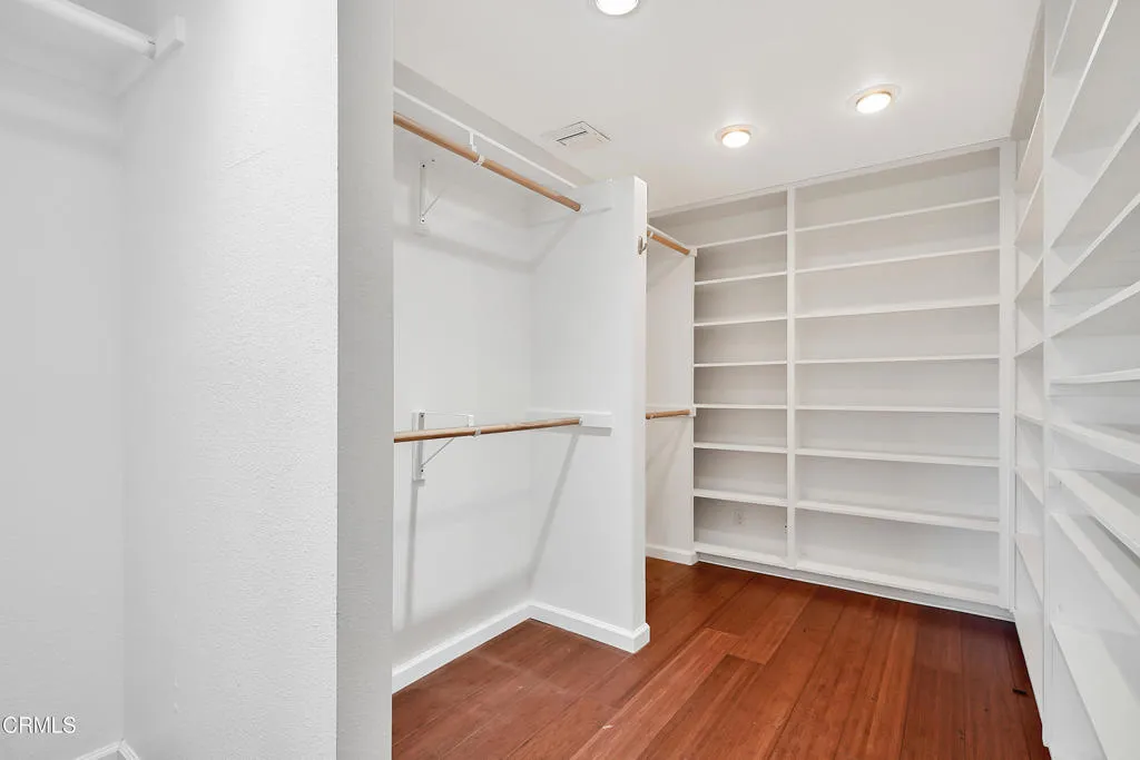 2010 Kingsbridge Way, Oxnard, CA, 93035