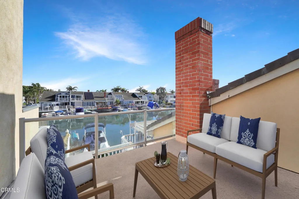 2010 Kingsbridge Way, Oxnard, CA, 93035