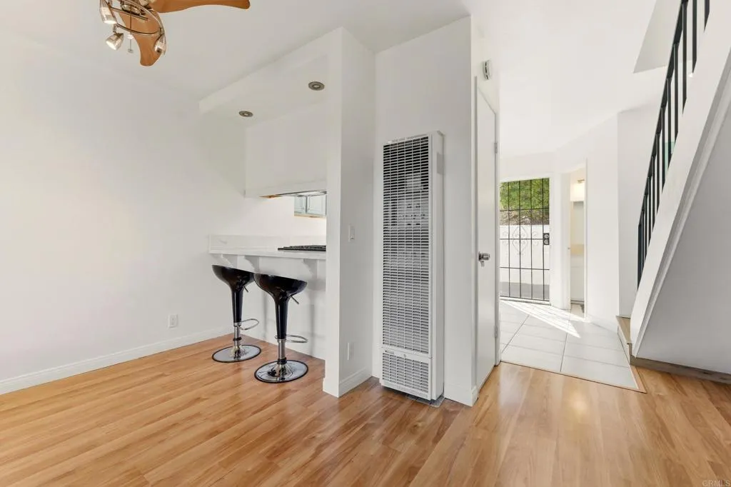 https://cdn.realtyfeed.com/cdn/127/306638319/300937fa9e891c48545d5a3c166cd6a1.webp