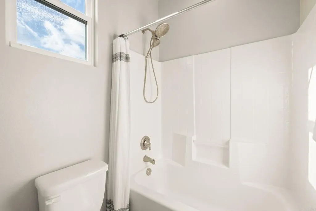 https://cdn.realtyfeed.com/cdn/127/306638333/66d9016fd6c16833b719c2f49fb457b4.webp