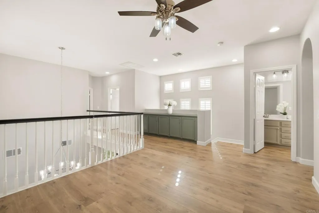 https://cdn.realtyfeed.com/cdn/127/306638333/7d5cb79a95a0396e651d28c928dc353b.webp