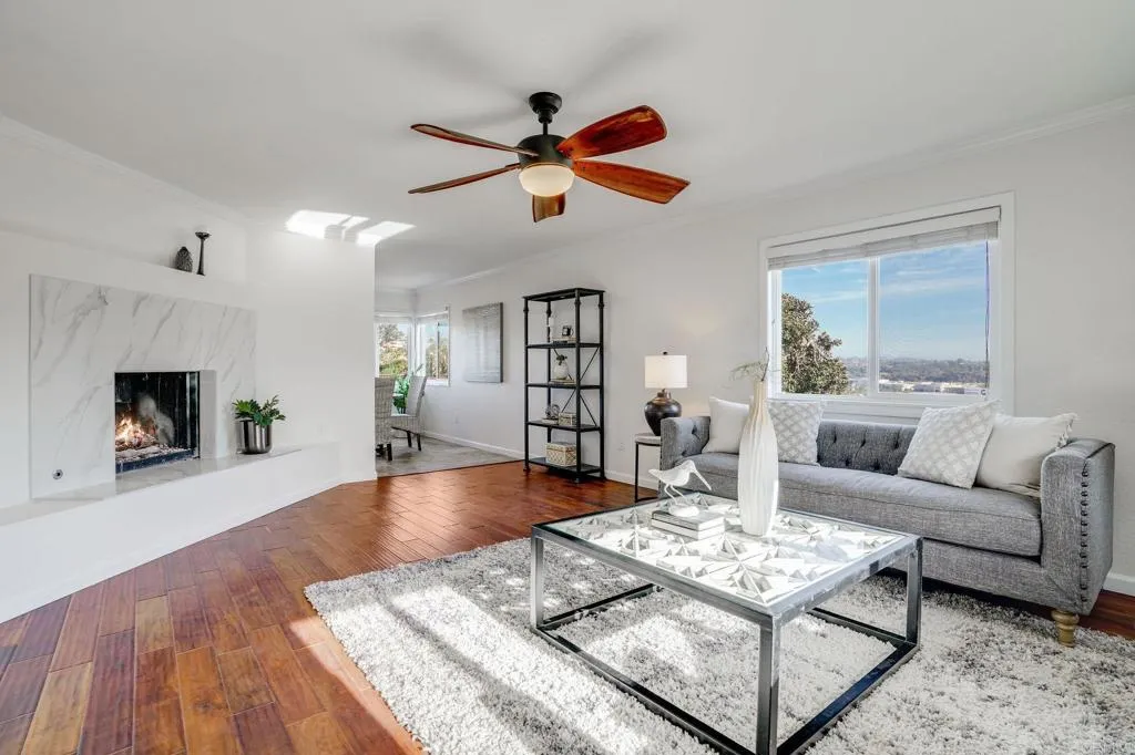 https://cdn.realtyfeed.com/cdn/127/306638347/408fe248220c0492ad524b372679159a.webp