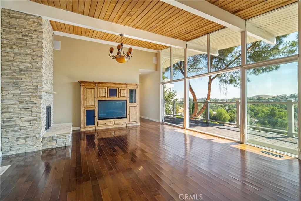 5102 Medina Road, Woodland Hills, CA 91364 - Photo 5 of 32, Woodland Hills, CA