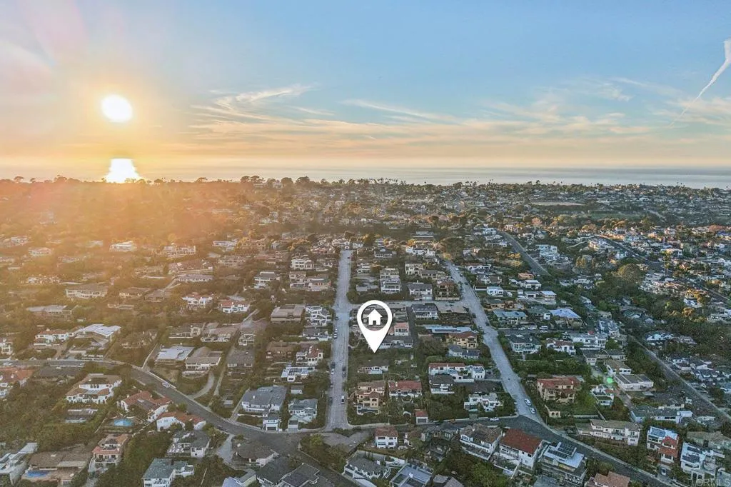 https://cdn.realtyfeed.com/cdn/127/306638390/03608a83c0b49b24fb747e20384bb9a4.webp