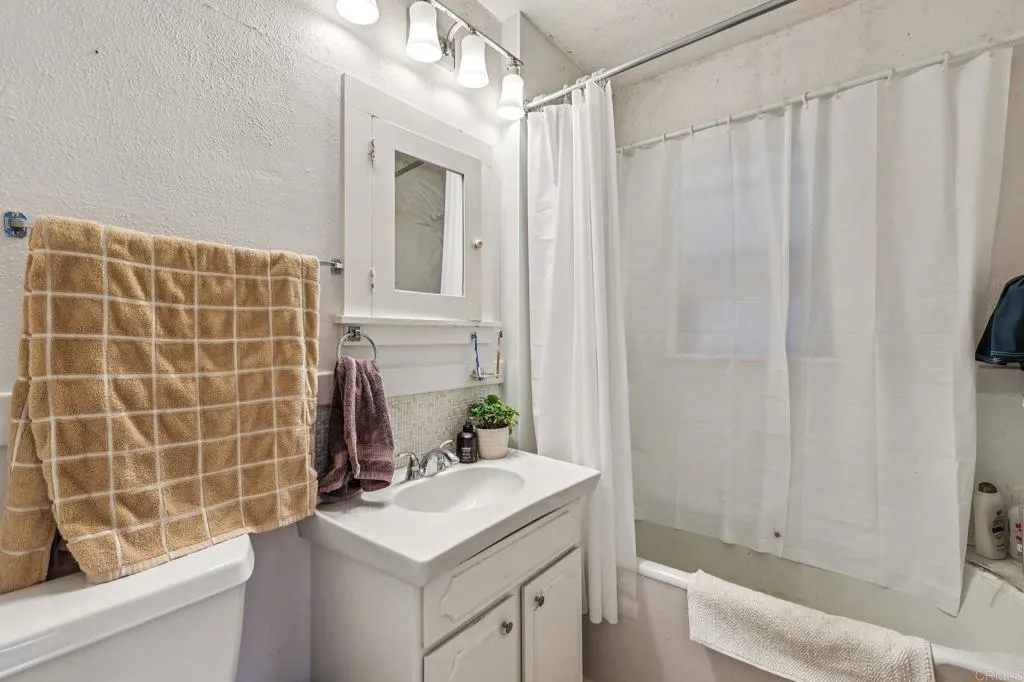 https://cdn.realtyfeed.com/cdn/127/306638390/0500755b8a858bcbdbdeac78306a095c.webp
