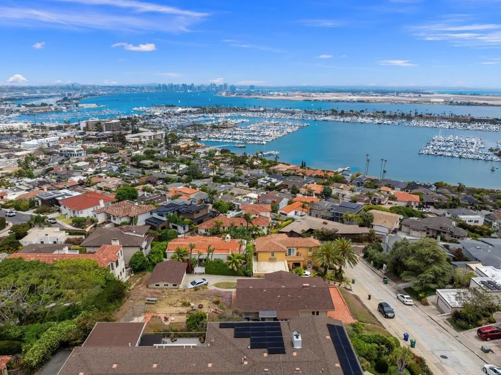 https://cdn.realtyfeed.com/cdn/127/306638390/0c5a586871121ccac0130fe9c7084da1.webp