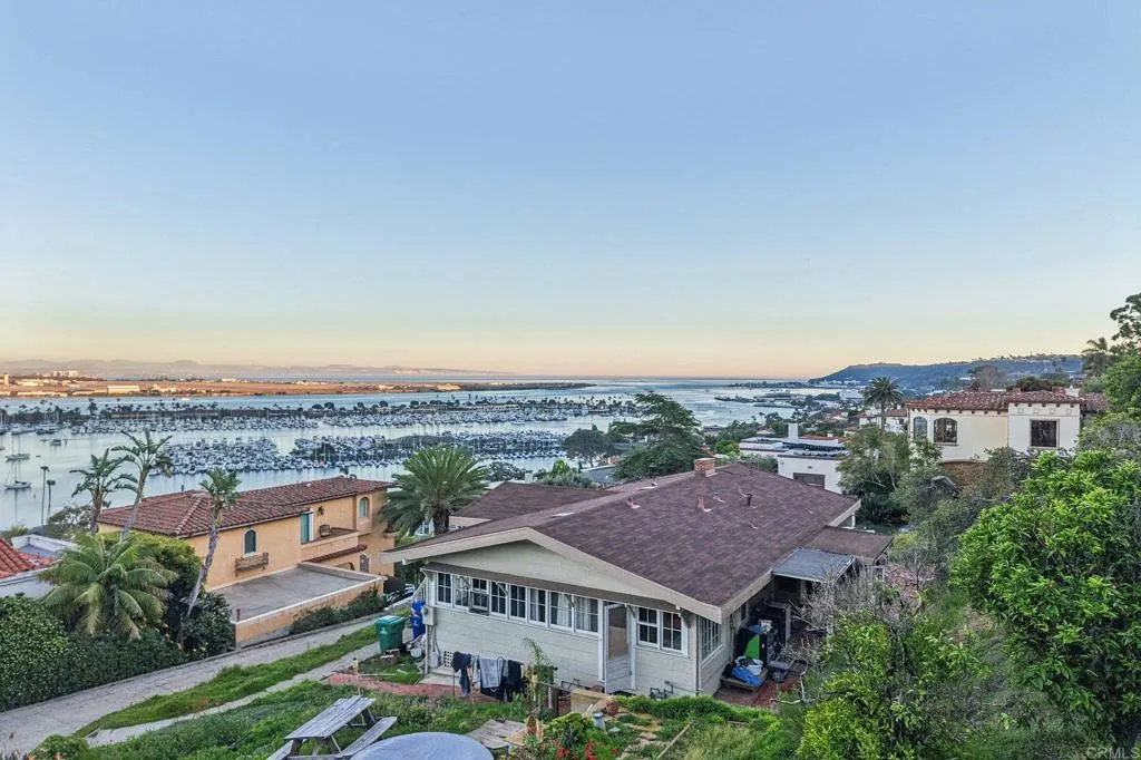 https://cdn.realtyfeed.com/cdn/127/306638390/431792102b7120ca7fab1755ac1e4ee9.webp