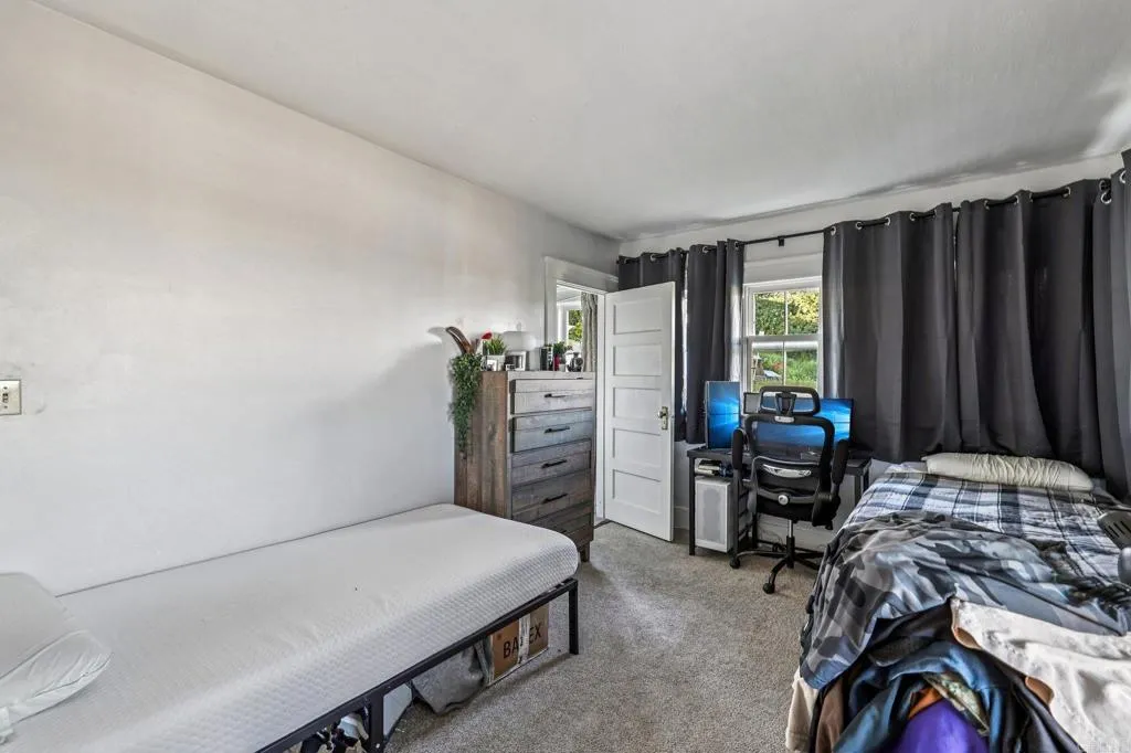 https://cdn.realtyfeed.com/cdn/127/306638390/470b3f1b28028ff1d0b1a7d575fa1961.webp