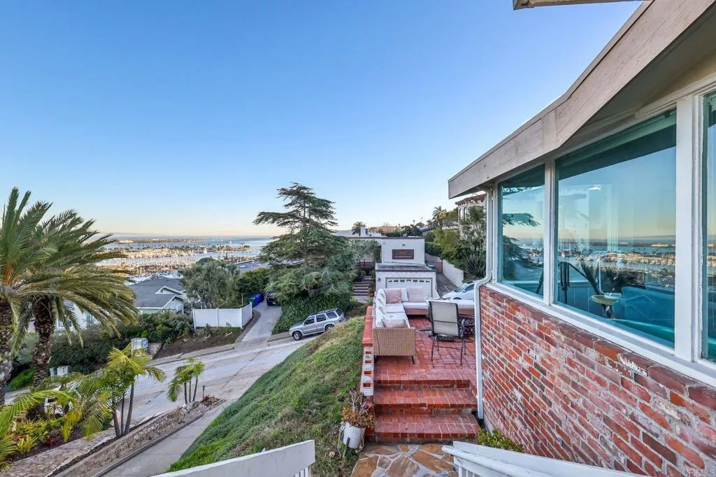 https://cdn.realtyfeed.com/cdn/127/306638390/7d4b3699bc1965ce2c5936434477c52f.webp