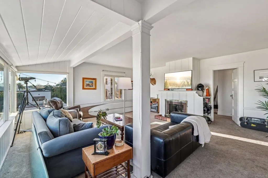 https://cdn.realtyfeed.com/cdn/127/306638390/9c5204d0f69b7a4c6bf2112fc203d72b.webp