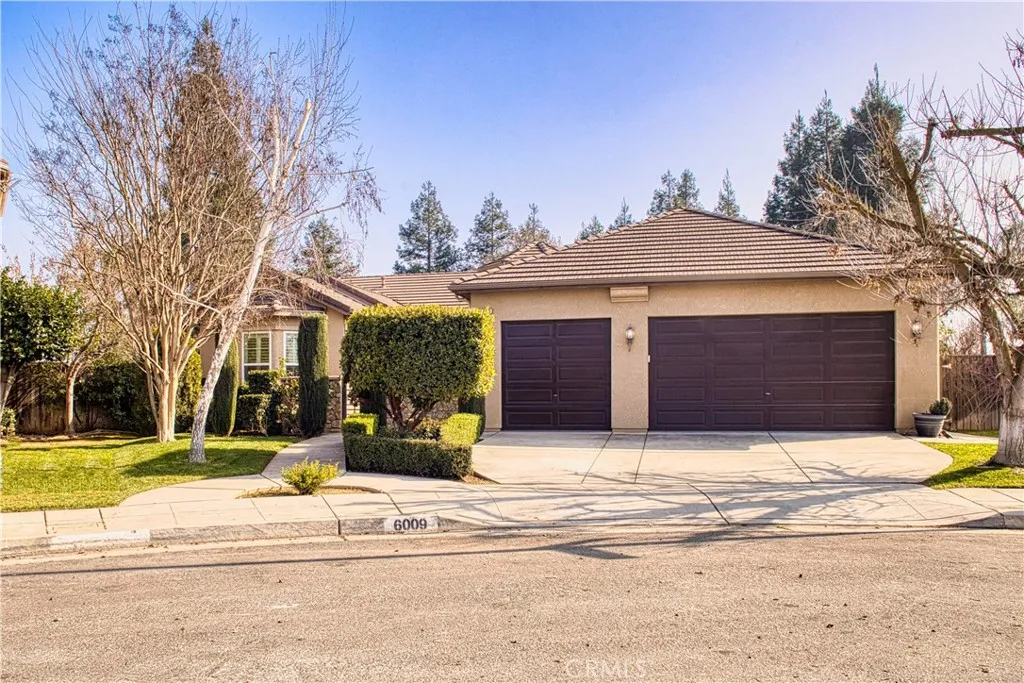 6009 W Goux, Fresno, CA 93722 - Main photo, Fresno, CA
