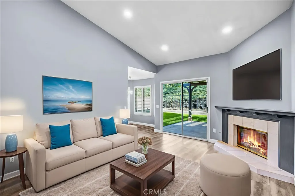 20061 Shadow Hills Court, Saugus, CA 91390 - Photo 4 of 32, Saugus, CA