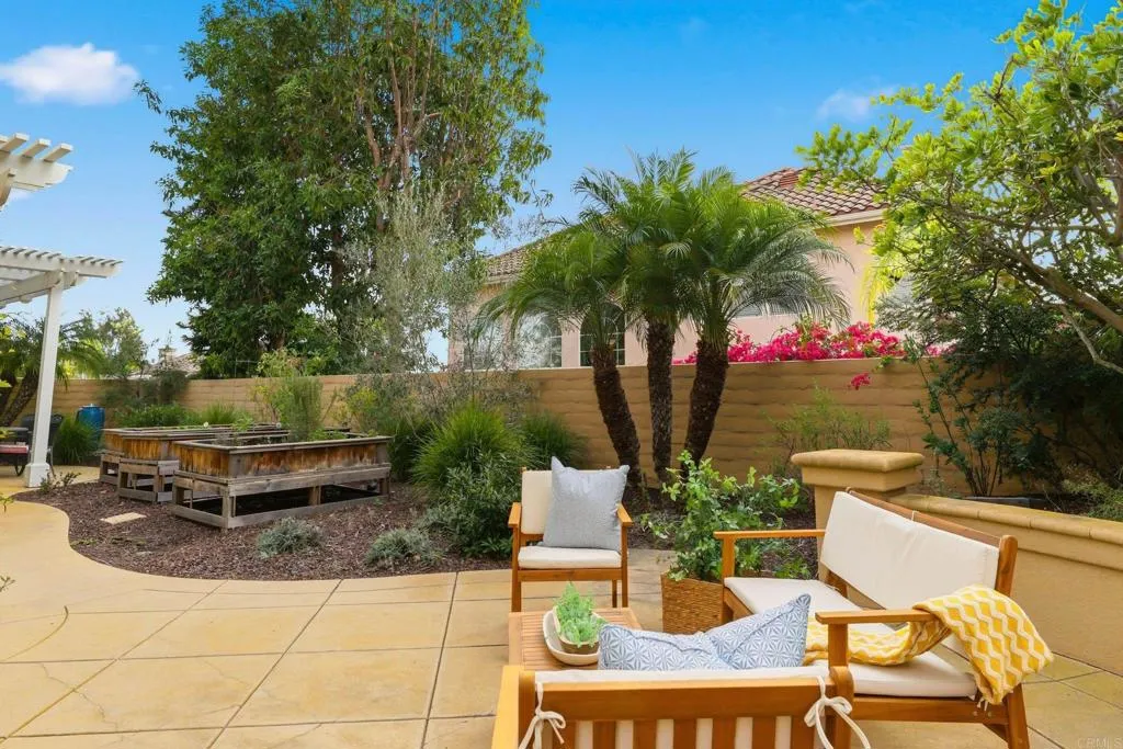 https://cdn.realtyfeed.com/cdn/127/306638585/1a3323b811fa0fc1aaf32dc201204e0e.webp