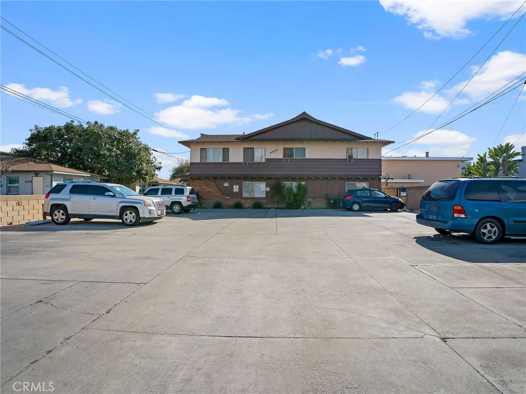 Bellflower, CA 90706