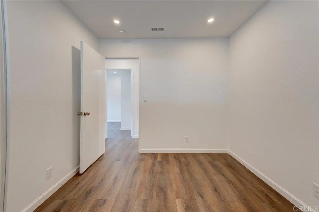 https://cdn.realtyfeed.com/cdn/127/306638627/729a9569e6056631912758108eb211de.webp