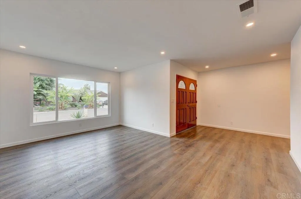 https://cdn.realtyfeed.com/cdn/127/306638627/a658b8b74b107841a0a51b0234882bd3.webp