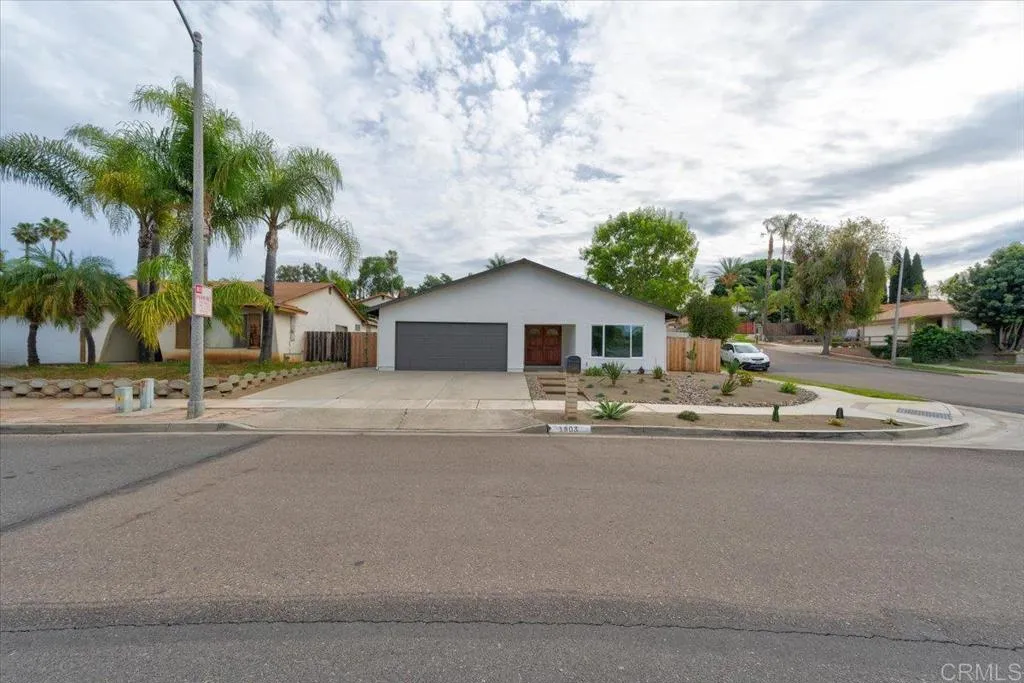 https://cdn.realtyfeed.com/cdn/127/306638627/bba09b42b0dc797729121a14bc3c1f98.webp