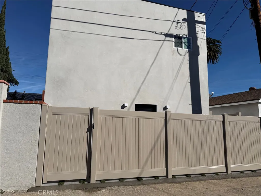 22404 Vanowen St, West Hills, CA 91307 - Photo 4 of 4, West Hills, CA