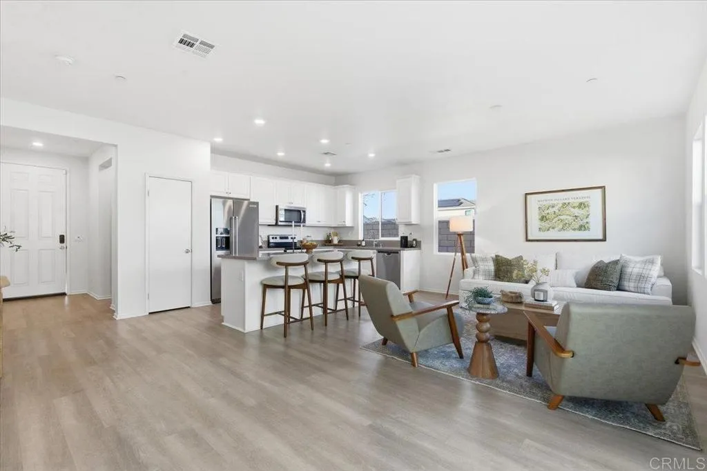 https://cdn.realtyfeed.com/cdn/127/306638647/a6c9a18b61fc4099f1551d582d4cf0af.webp